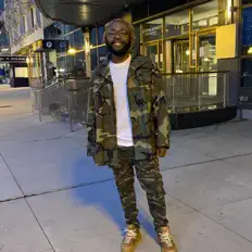 VERNN을(를) 듣고, 뮤직 비디오를 보고, 약력을 읽고, 투어 일정 등을 확인하세요!