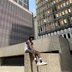 Dengarkan sweet boi, tonton video musik, baca bio, lihat tanggal tur & lainnya!