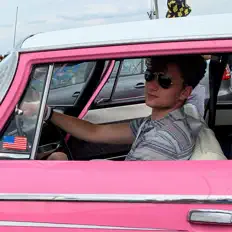 聆聽 Smith Almighty、觀看音樂影片、閱讀小傳、查看巡演日期等！