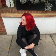 Luister naar Irina Imme, bekijk muziekvideo's, lees de bio, bekijk de tourdata, en meer!