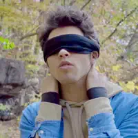 收听 undefined、观看音乐视频、阅读小传、查看巡演日期等 ！