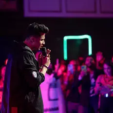 Dengarkan Tanveer Evan, tonton video musik, baca bio, lihat tanggal tur & lainnya!