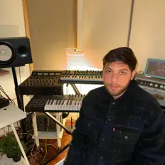 收听 Rafèle、观看音乐视频、阅读小传、查看巡演日期等 ！