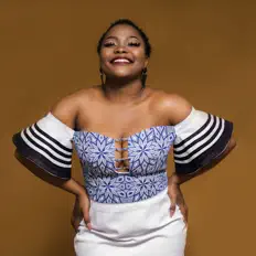 S'nazoを聴いたり、ミュージックビデオを鑑賞したり、経歴やツアー日程などを確認したりしましょう！