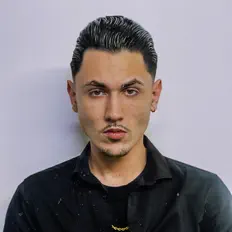 ALBO을(를) 듣고, 뮤직 비디오를 보고, 약력을 읽고, 투어 일정 등을 확인하세요!