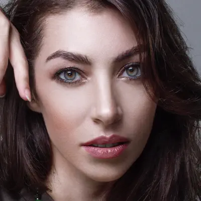Listen to NAVINA, watch music videos, read bio, see tour dates & more!