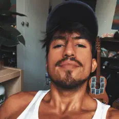 Sebastian Lugoを聴いたり、ミュージックビデオを鑑賞したり、経歴やツアー日程などを確認したりしましょう！