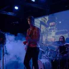 Escucha a Modern Speed, mira videos musicales, lee su biografía, consulta las fechas de las gira y más.