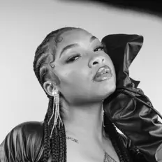 Dengarkan Bonnie Onyx, tonton video musik, baca bio, lihat tanggal tur & lainnya!