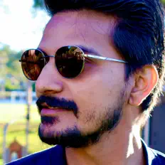 Shahaan Shaukat सुनें, म्यूज़िक वीडियो देखें, बायो पढ़ें, दौरे की तारीखें और बहुत कुछ देखें!