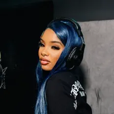 Yahthaliah सुनें, म्यूज़िक वीडियो देखें, बायो पढ़ें, दौरे की तारीखें और बहुत कुछ देखें!