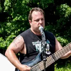 Dengarkan Terminal Resistance, tonton video musik, baca bio, lihat tanggal tur & lainnya!