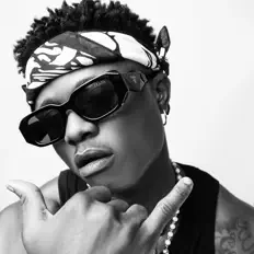 Jayplay सुनें, म्यूज़िक वीडियो देखें, बायो पढ़ें, दौरे की तारीखें और बहुत कुछ देखें!