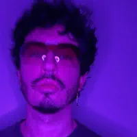 undefinedを聴いたり、ミュージックビデオを鑑賞したり、経歴やツアー日程などを確認したりしましょう！