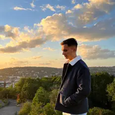 Escucha a Reptile, mira vídeos musicales, lee la biografía, consulta fechas de giras y mucho más.