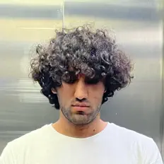 聆聽 Amir Abar、觀看音樂影片、閱讀小傳、查看巡演日期等！