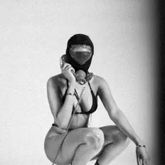 Écoutez Nefe, regardez des vidéoclips, lisez la biographie, consultez les dates de tournée et plus encore !