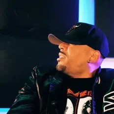 Dengarkan Xzyle, tonton video musik, baca bio, lihat tanggal tur & lainnya!