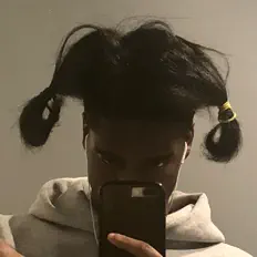 Lil A.C सुनें, म्यूज़िक वीडियो देखें, बायो पढ़ें, दौरे की तारीखें और बहुत कुछ देखें!