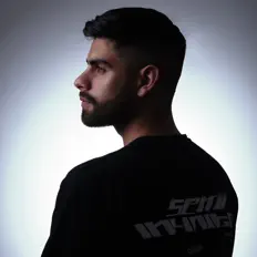 收听 Nacho Vargas、观看音乐视频、阅读小传、查看巡演日期等 ！