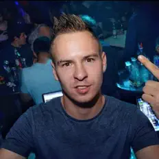 CrazyCroat: песни, клипы, биография, даты выступлений и многое другое.