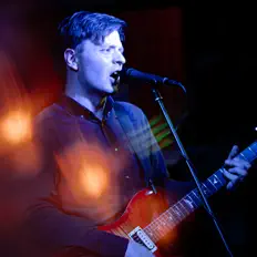 Poslechněte si interpreta Artem Pavlii, sledujte hudební videa, přečtěte si životopis, podívejte se na data turné a další informace.