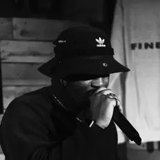 Ouça Firelox, assista a videoclipes, leia a biografia, veja as datas das turnês e mais!