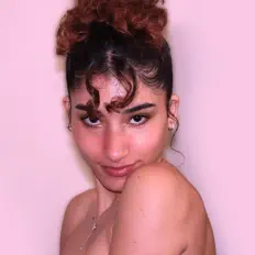 Escucha a Nicol Trigueira, mira videos musicales, lee su biografía, consulta las fechas de las gira y más.