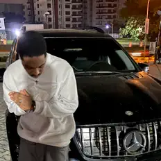 Ghost Montana을(를) 듣고, 뮤직 비디오를 보고, 약력을 읽고, 투어 일정 등을 확인하세요!