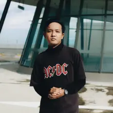 Luthfian을(를) 듣고, 뮤직 비디오를 보고, 약력을 읽고, 투어 일정 등을 확인하세요!