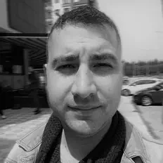Escucha a MCYS, mira videos musicales, lee su biografía, consulta las fechas de las gira y más.