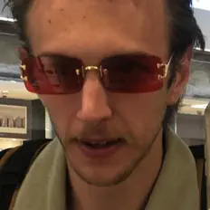 Écoutez Rad, regardez des vidéoclips, lisez la biographie, consultez les dates de tournée et plus encore !