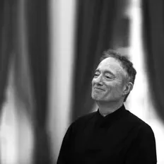 收听 Michael Fine、观看音乐视频、阅读小传、查看巡演日期等 ！