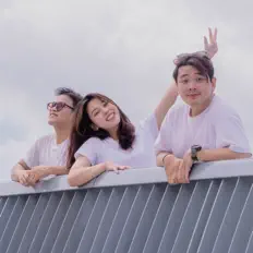 Dengarkan Starry Night, tonton video musik, baca bio, lihat tanggal tur & lainnya!