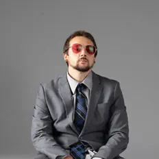 Connor Rhodes을(를) 듣고, 뮤직 비디오를 보고, 약력을 읽고, 투어 일정 등을 확인하세요!