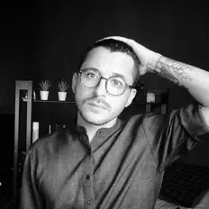 Posłuchaj wykonawcy Lakkabrah, obejrzyj teledyski, przeczytaj biografię, zobacz daty tras koncertowych i nie tylko!