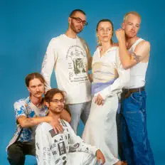 Bridal Partyを聴いたり、ミュージックビデオを鑑賞したり、経歴やツアー日程などを確認したりしましょう！