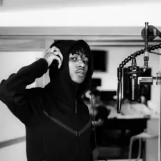 Hör dir Tug8ight an, schau dir Musikvideos an, lies die Biografie, finde Tourdaten und mehr!