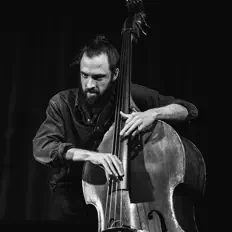 Listen to Simon Ansing, watch music videos, read bio, see tour dates & more!