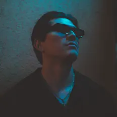 收听 Steven Medina、观看音乐视频、阅读小传、查看巡演日期等 ！