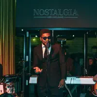 Escucha a undefined, mira videos musicales, lee su biografía, consulta las fechas de las gira y más.