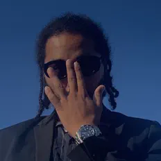 Luister naar Christian du Bellay, bekijk muziekvideo's, lees de bio, bekijk de tourdata, en meer!