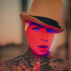 Poslechněte si interpreta Tre Main, sledujte hudební videa, přečtěte si životopis, podívejte se na data turné a další informace.