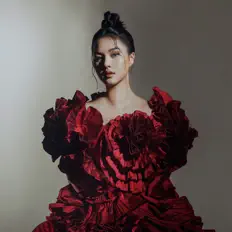 Dengarkan Audrey, tonton video musik, baca bio, lihat tanggal tur & lainnya!