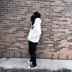 Cxshcamを聴いたり、ミュージックビデオを鑑賞したり、経歴やツアー日程などを確認したりしましょう！