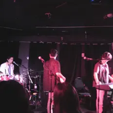 Ascolta LHRK, guarda video musicali, leggi la biografia, vedi le date del tour & altro!