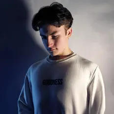 Poslechněte si interpreta Dimotion, sledujte hudební videa, přečtěte si životopis, podívejte se na data turné a další informace.