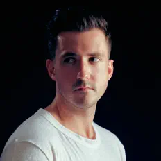 Gratuit: песни, клипы, биография, даты выступлений и многое другое.