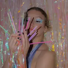 Poslechněte si interpreta Alexa Jourdyn, sledujte hudební videa, přečtěte si životopis, podívejte se na data turné a další informace.