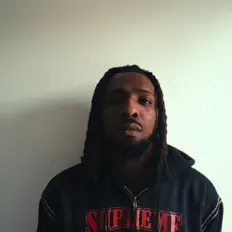 Posłuchaj wykonawcy Kelvo, obejrzyj teledyski, przeczytaj biografię, zobacz daty tras koncertowych i nie tylko!